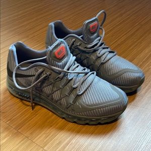 Nike Air Max 2015
Cool Grey